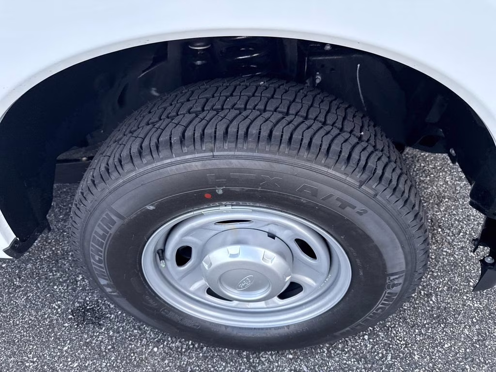 2026 Oxford White Ford Super Duty F-350 SRW XL RWD Truck