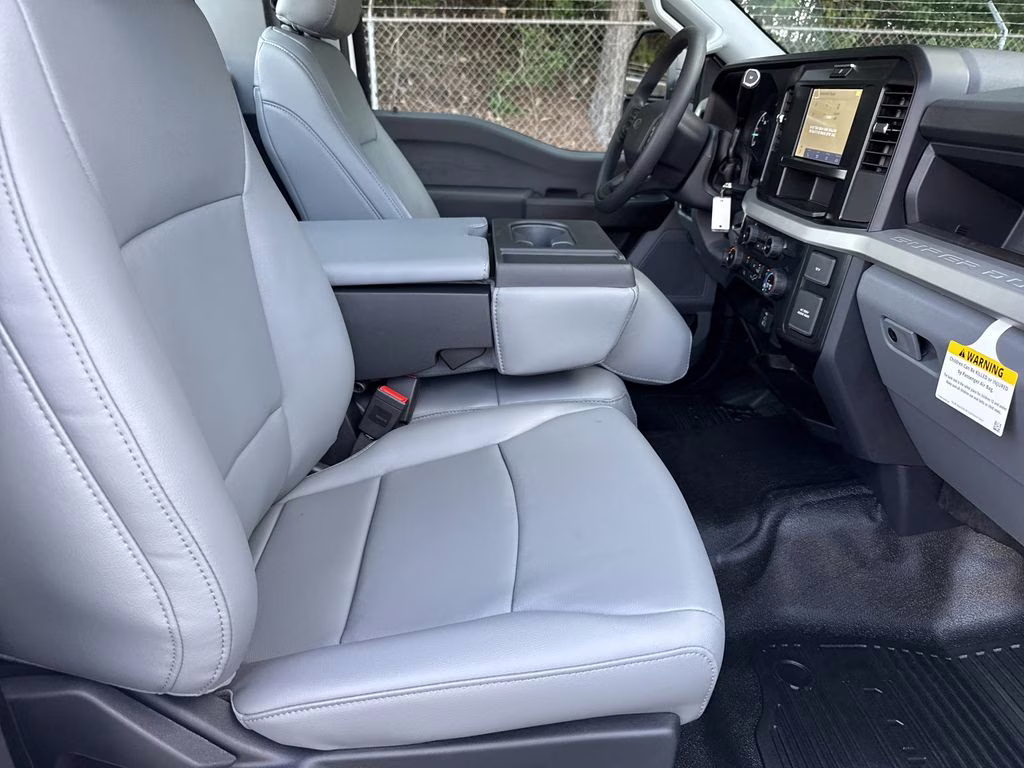 2026 Oxford White Ford Super Duty F-350 SRW XL RWD Truck