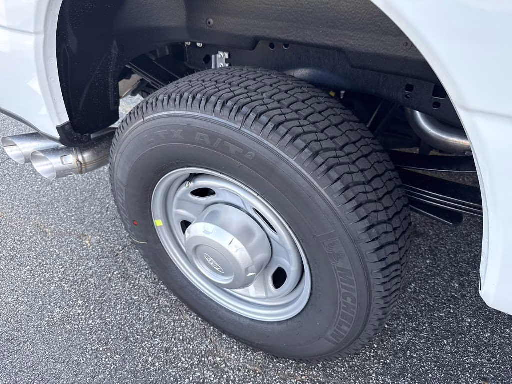 2026 Oxford White Ford Super Duty F-350 SRW XL RWD Truck