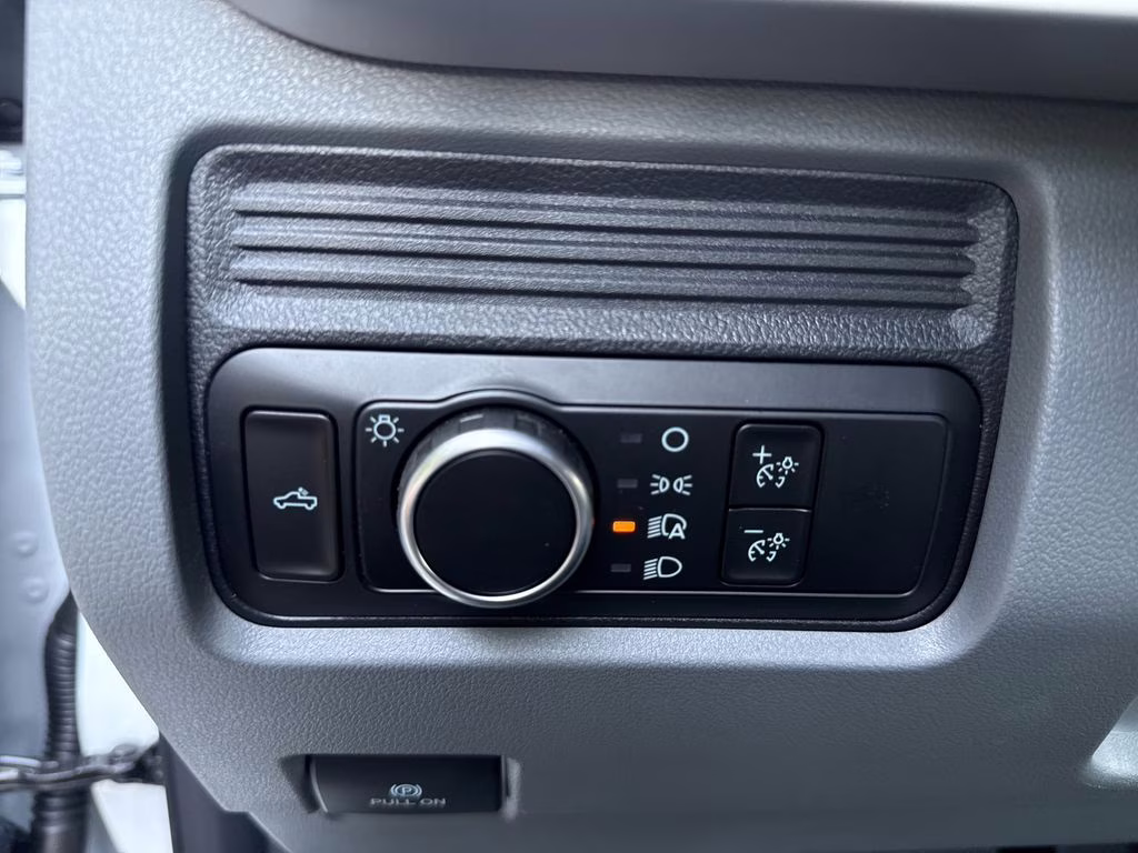 2026 Oxford White Ford Super Duty F-350 SRW XL RWD Truck