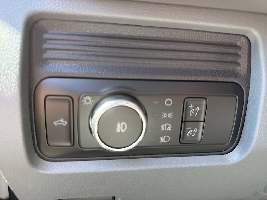 2026 Oxford White Ford Super Duty F-350 SRW XL RWD Truck