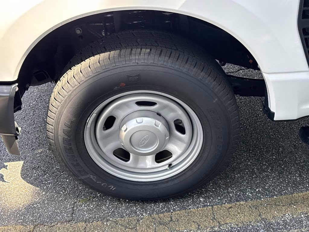 2025 Oxford White Ford Super Duty F-350 SRW XL RWD Truck