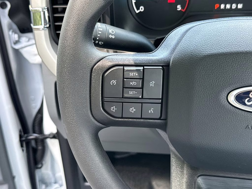 2025 Oxford White Ford Super Duty F-350 SRW XL RWD Truck