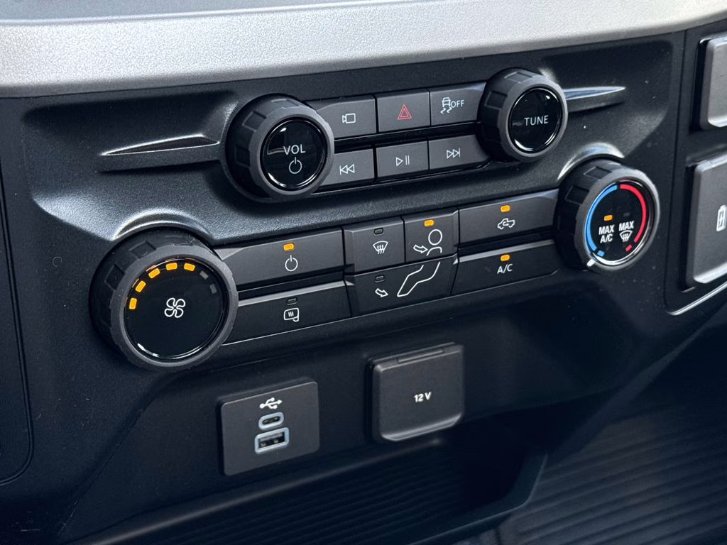 2025 Oxford White Ford Super Duty F-350 SRW XL RWD Truck