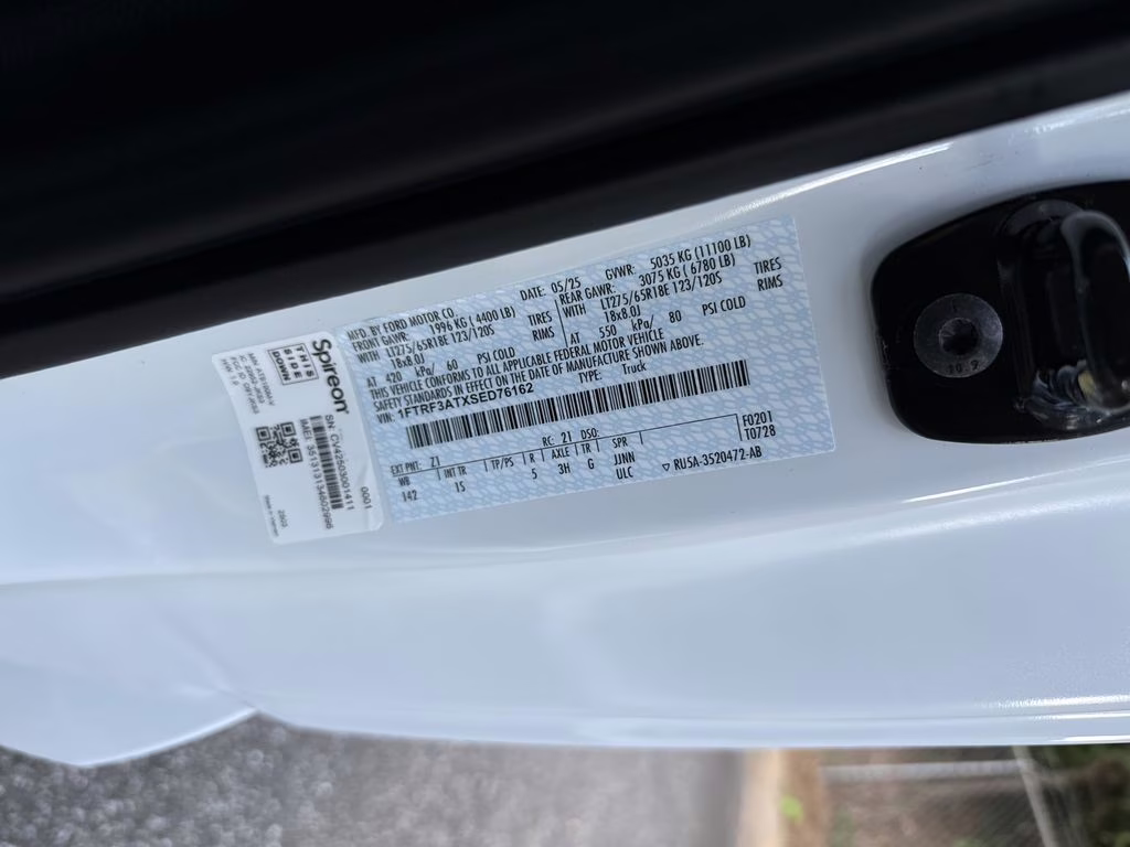 2025 Oxford White Ford Super Duty F-350 SRW XL RWD Truck