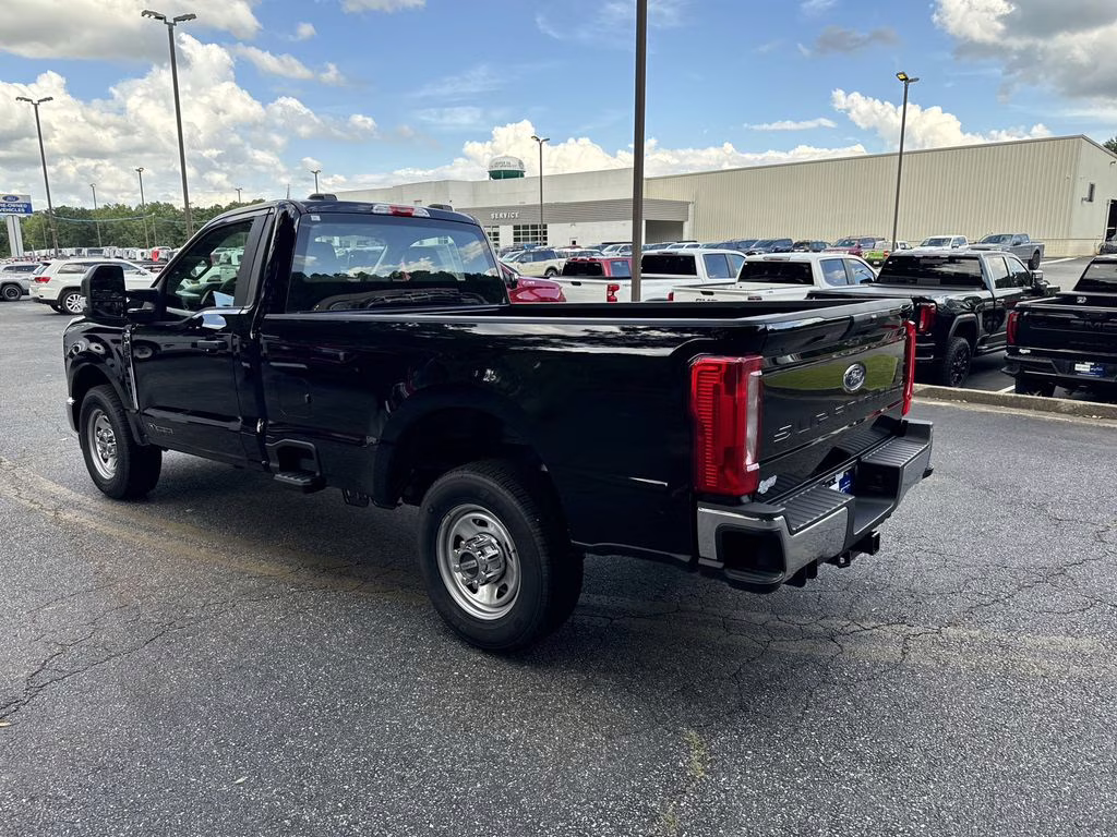 2025 Agate Black Metallic Ford Super Duty F-350 SRW XL RWD Truck