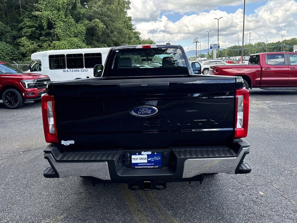 2025 Agate Black Metallic Ford Super Duty F-350 SRW XL RWD Truck