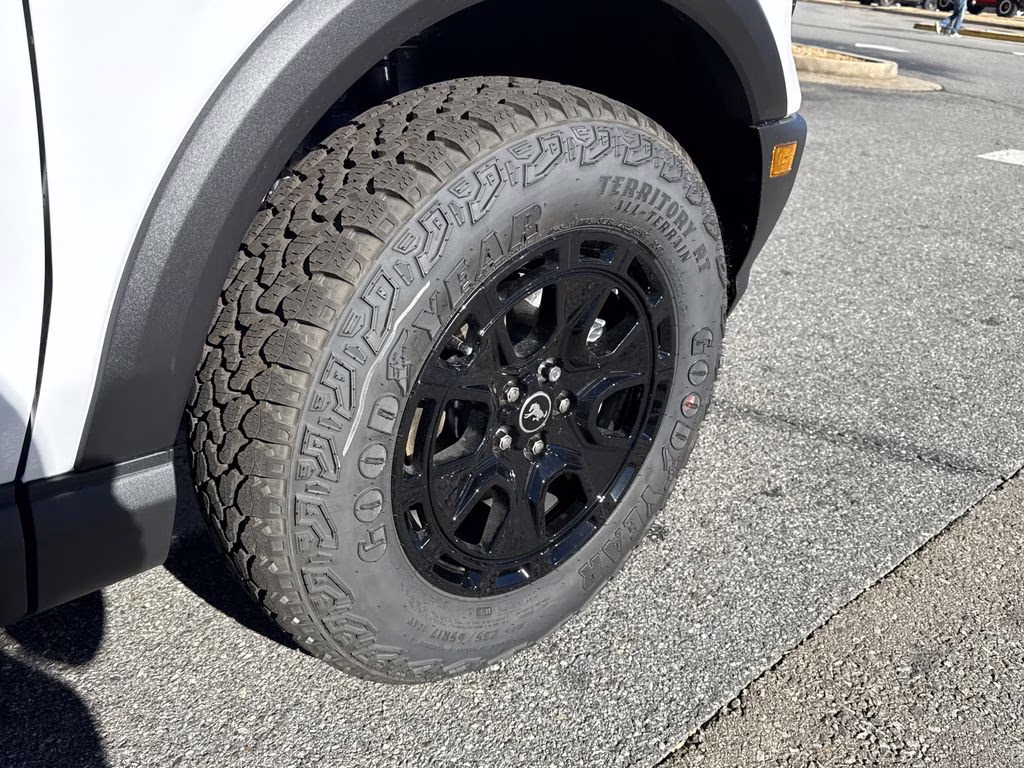 2025 Oxford White Ford Bronco Sport Badlands 4X4 SUV