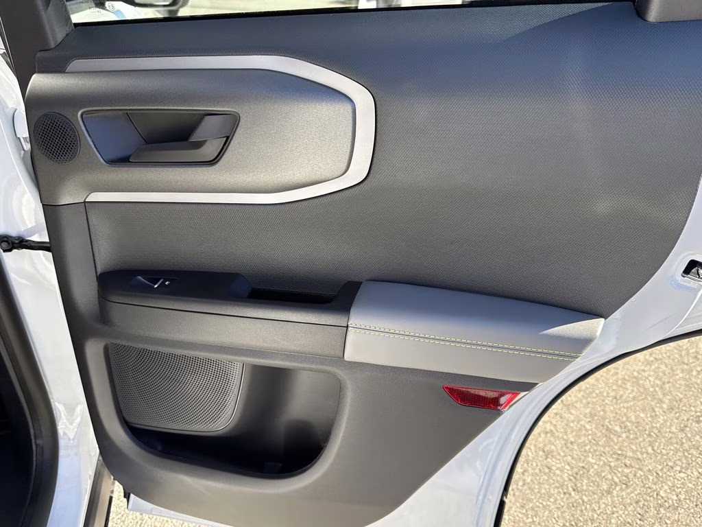 2025 Oxford White Ford Bronco Sport Badlands 4X4 SUV