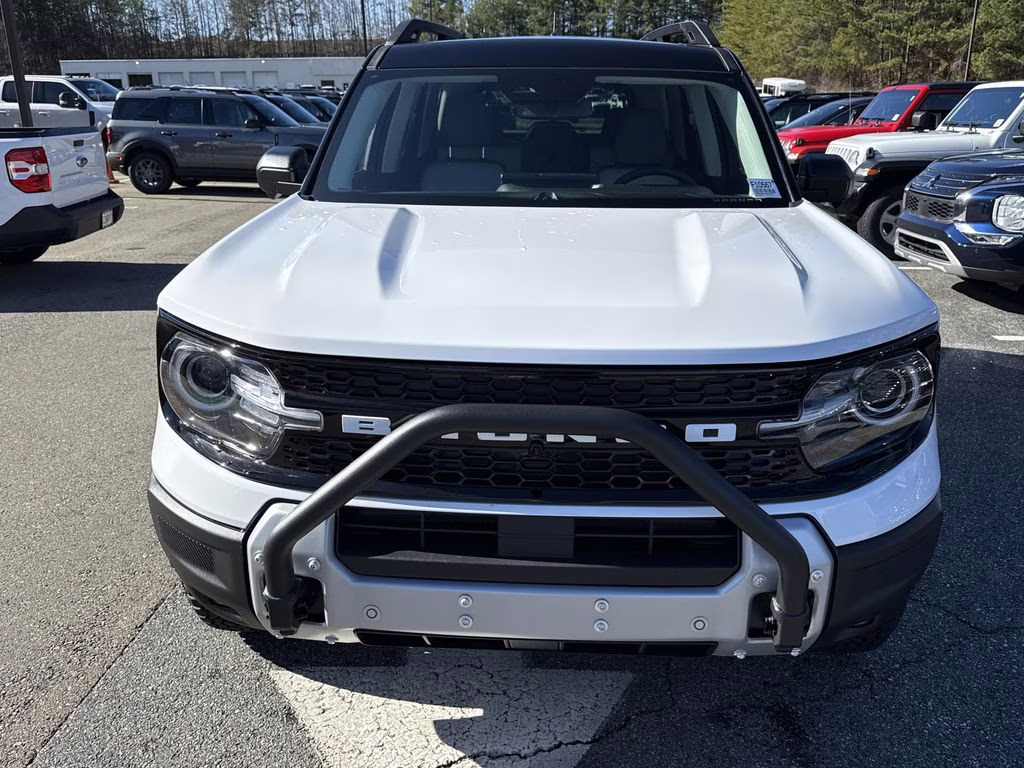 2025 Oxford White Ford Bronco Sport Badlands 4X4 SUV