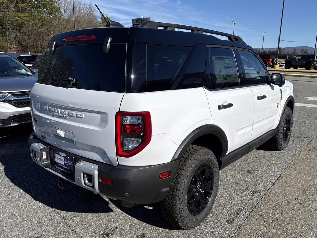 2025 Oxford White Ford Bronco Sport Badlands 4X4 SUV
