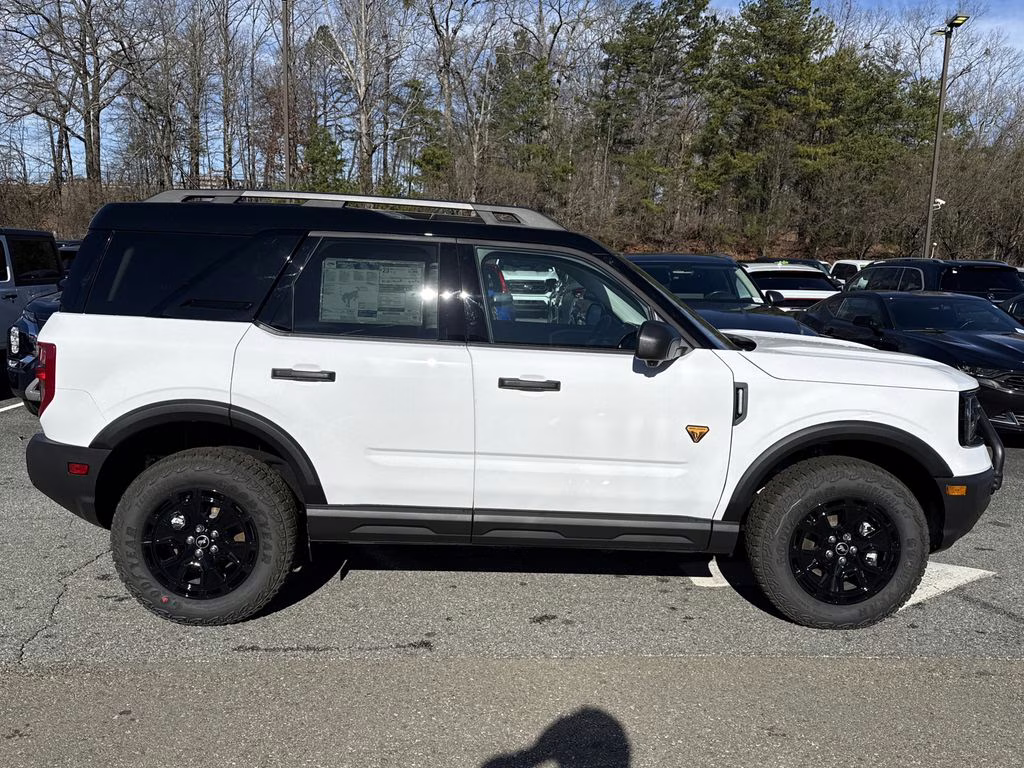 2025 Oxford White Ford Bronco Sport Badlands 4X4 SUV
