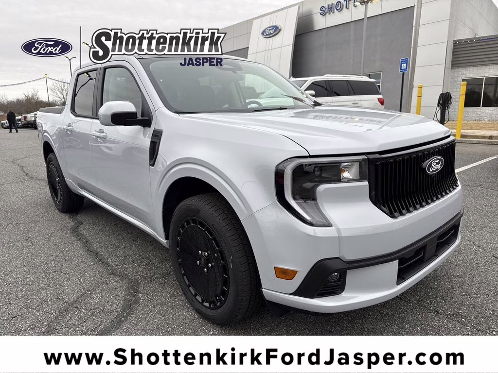 2026 White Metallic Ford Maverick Lobo Standard AWD Truck