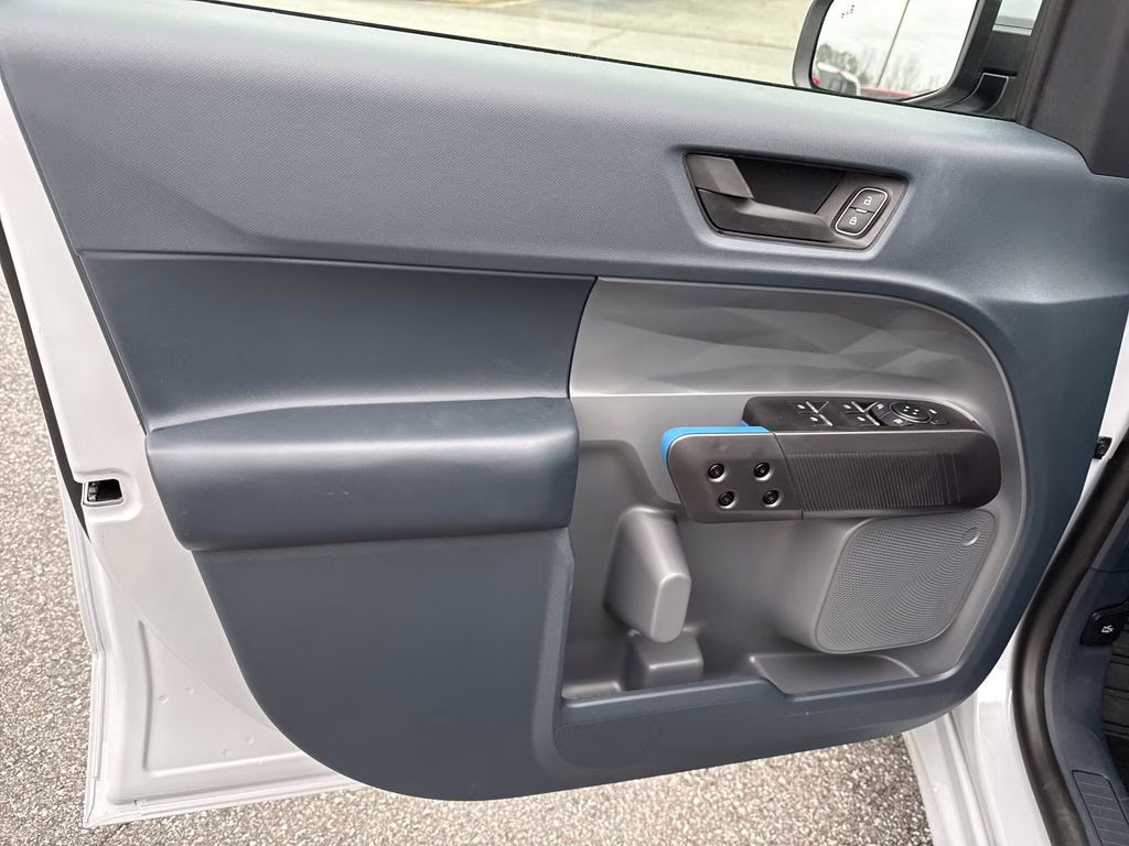 2026 White Metallic Ford Maverick Lobo Standard AWD Truck