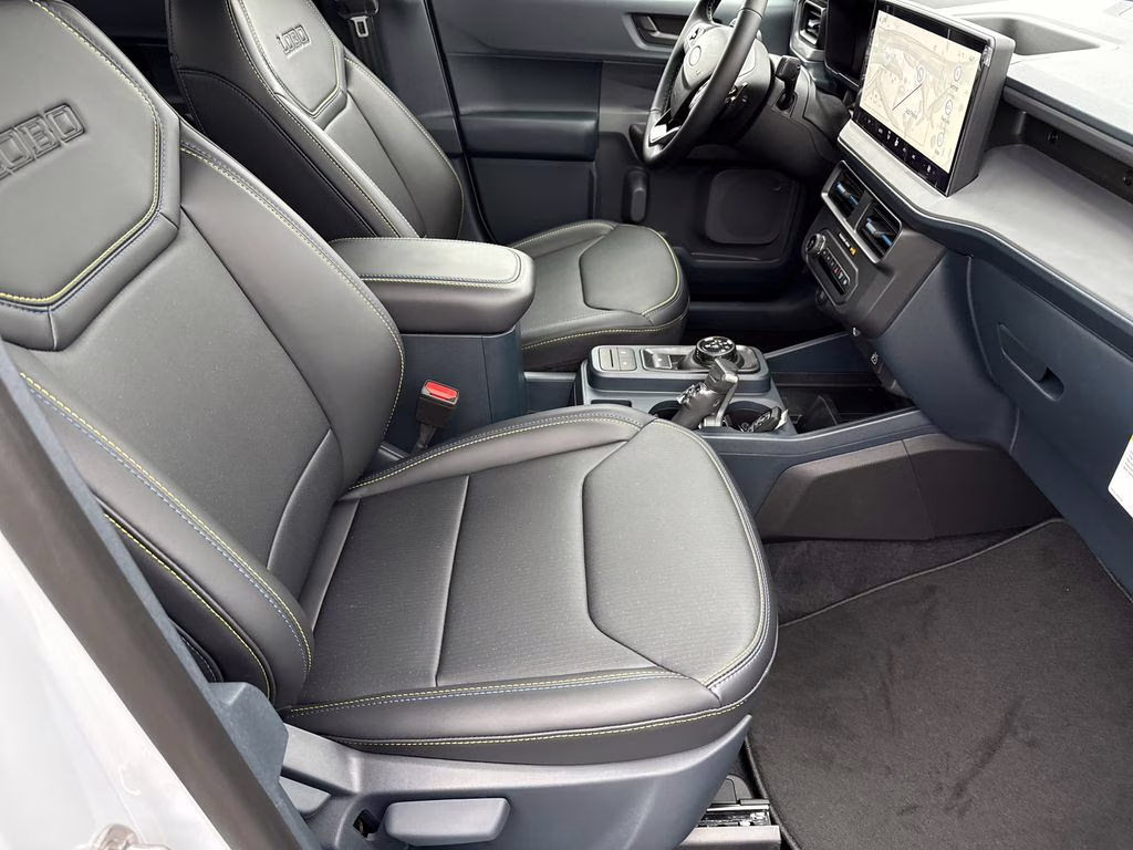 2026 White Metallic Ford Maverick Lobo Standard AWD Truck