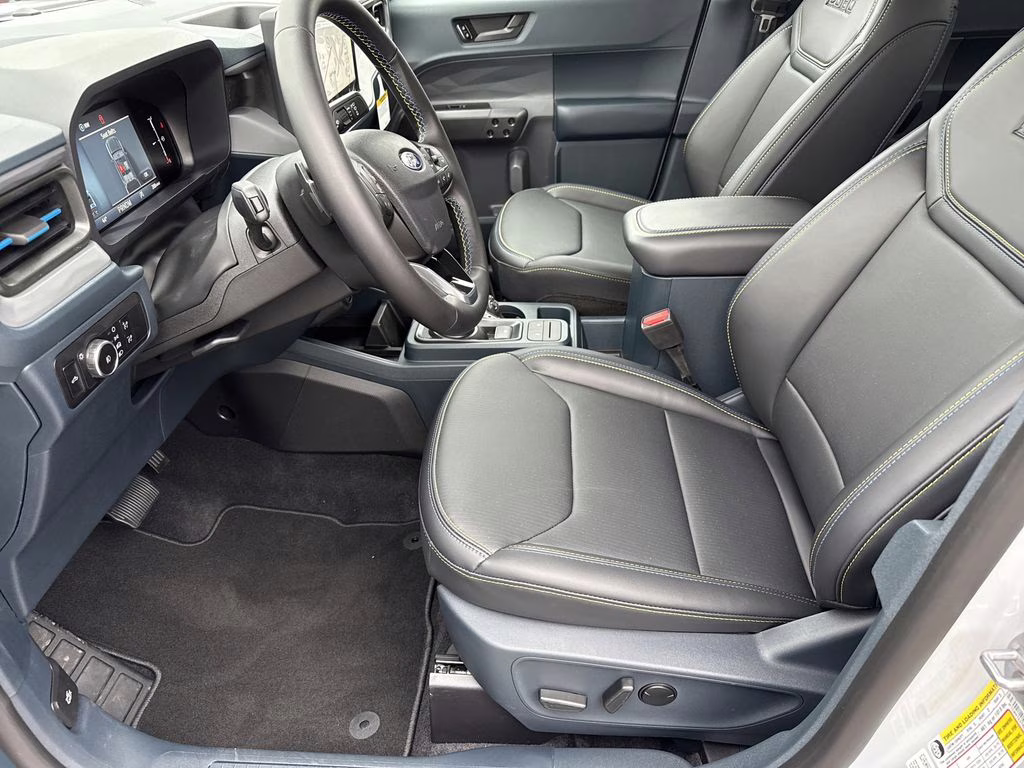 2026 White Metallic Ford Maverick Lobo Standard AWD Truck