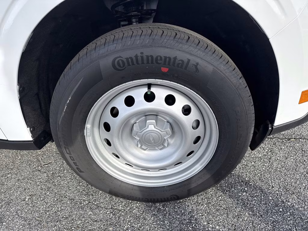 2026 Oxford White Ford Maverick XL AWD Truck