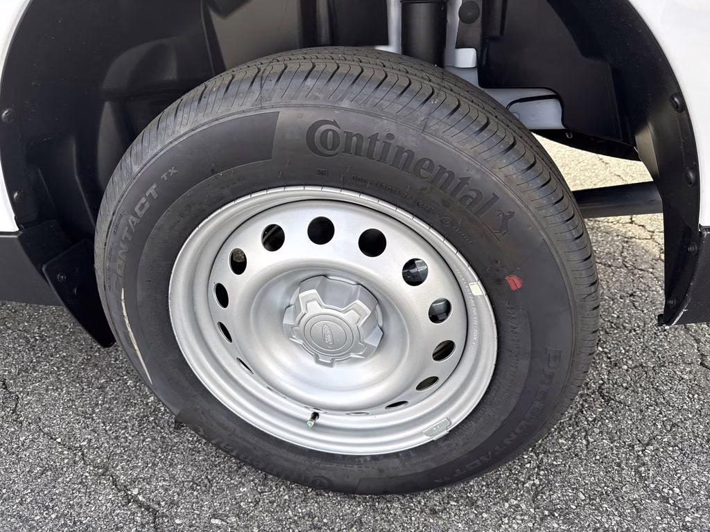 2026 Oxford White Ford Maverick XL AWD Truck