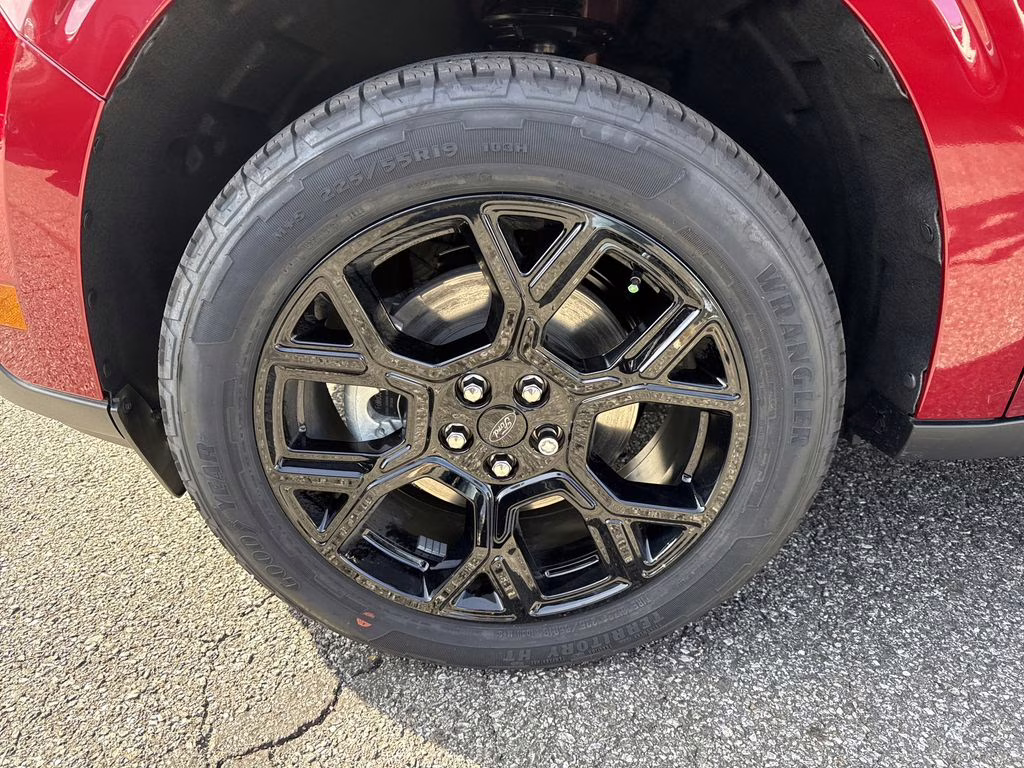 2026 Ruby Red Metallic Tinted Clearcoat Ford Maverick Lariat AWD Truck