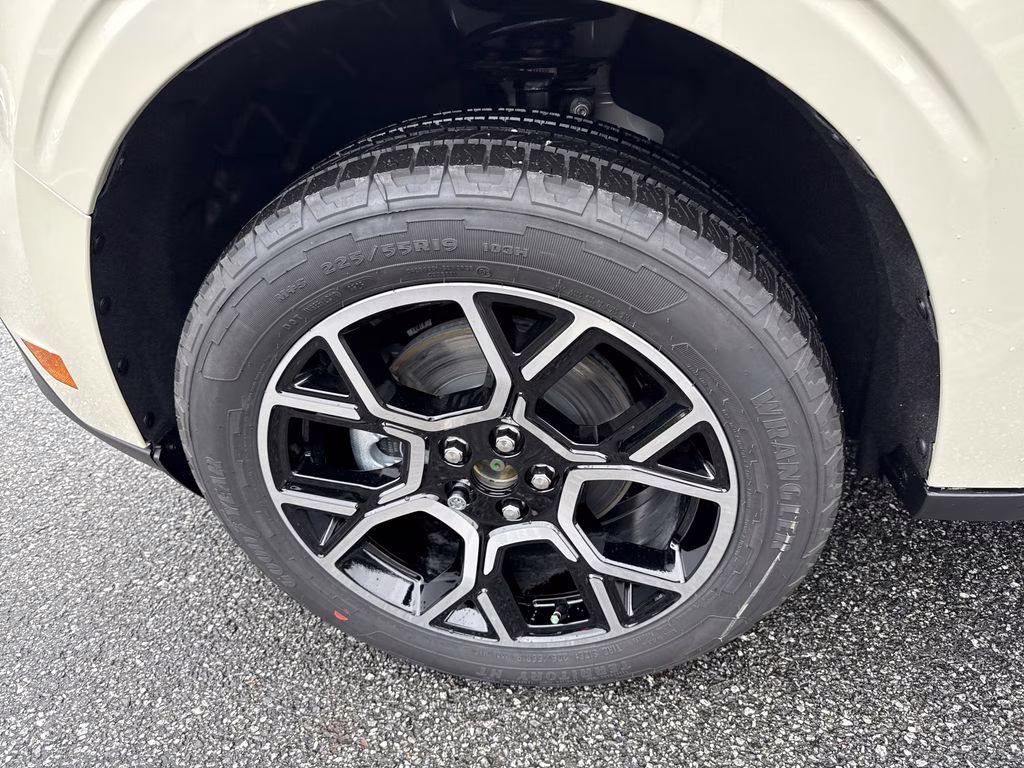 2025 Desert Sand Ford Maverick Lariat AWD Truck