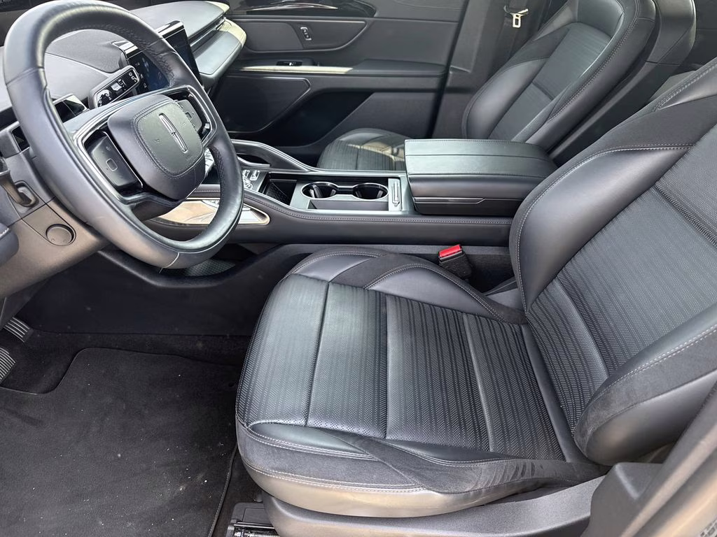 2024 Infinite Black Metallic Clearcoat Lincoln Nautilus Reserve AWD SUV