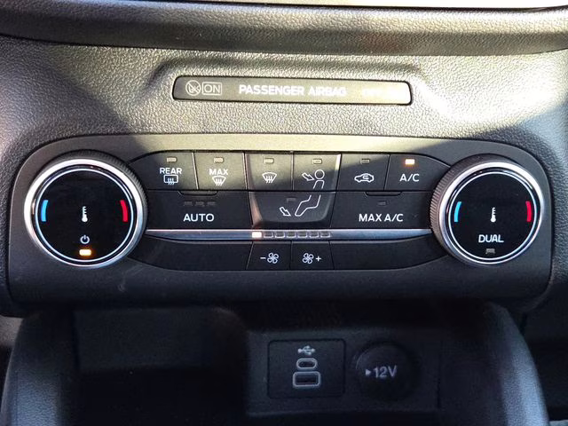 2026 Oxford White Ford Escape Active FWD SUV