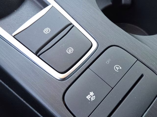 2026 Oxford White Ford Escape Active FWD SUV