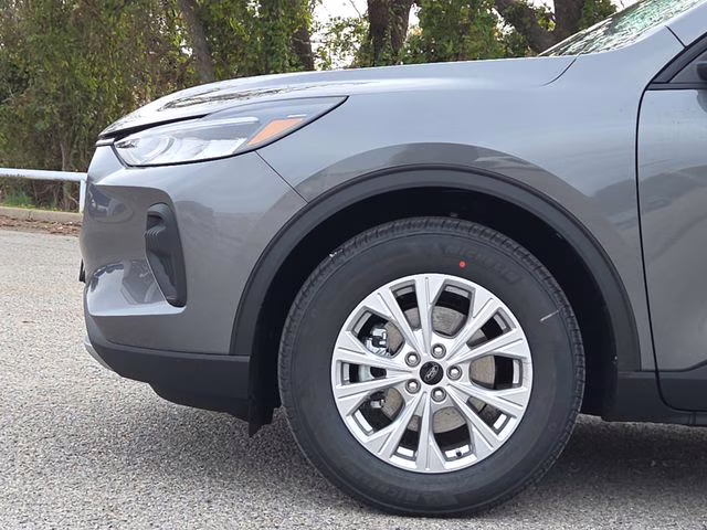 2026 Gray Metallic Ford Escape Active FWD SUV