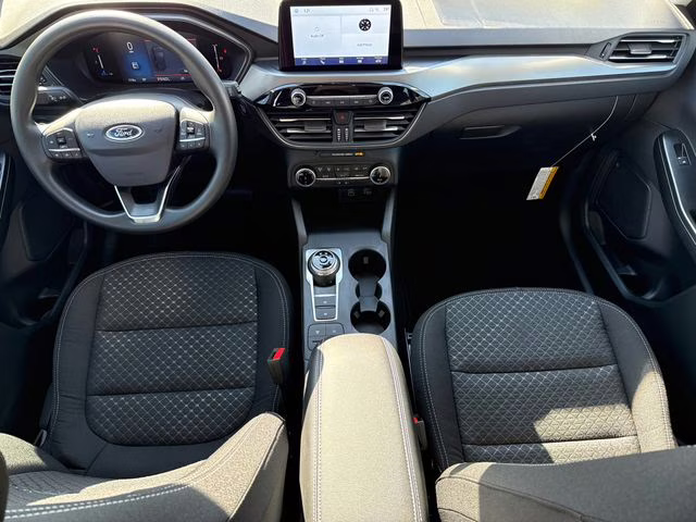 2026 Oxford White Ford Escape Active FWD SUV