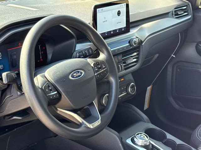 2026 Oxford White Ford Escape Active FWD SUV