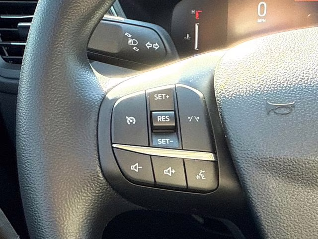 2026 Oxford White Ford Escape Active FWD SUV