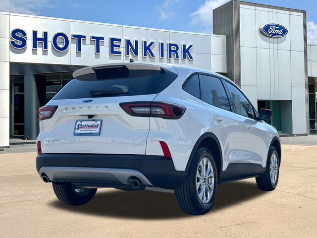 2026 Oxford White Ford Escape Active FWD SUV