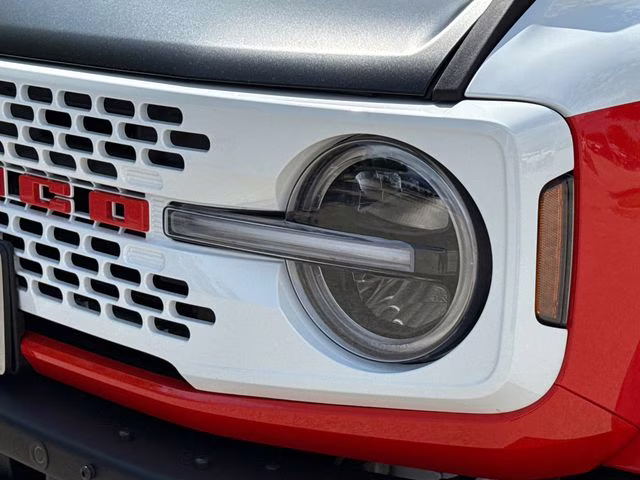 2025 Oxford White Ford Bronco Stroppe 4X4 SUV