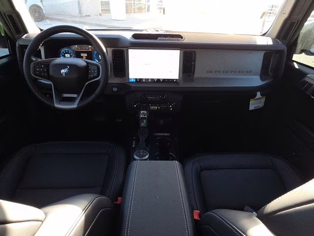 2025 Green Metallic Ford Bronco Outer Banks 4X4 SUV