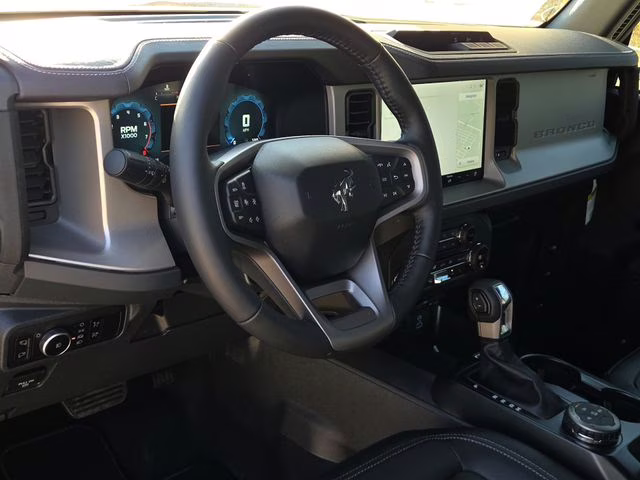 2025 Green Metallic Ford Bronco Outer Banks 4X4 SUV