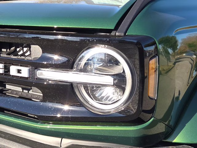 2025 Green Metallic Ford Bronco Outer Banks 4X4 SUV