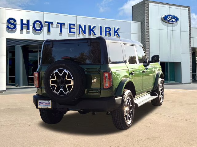 2025 Green Metallic Ford Bronco Outer Banks 4X4 SUV