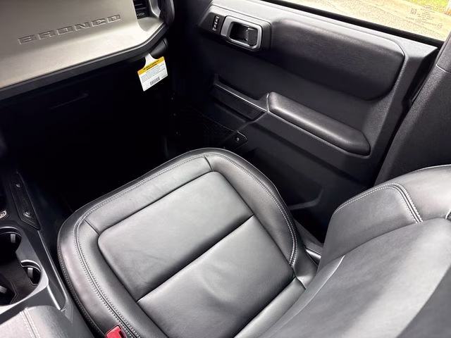 2025 Desert Sand Ford Bronco Outer Banks 4X4 SUV