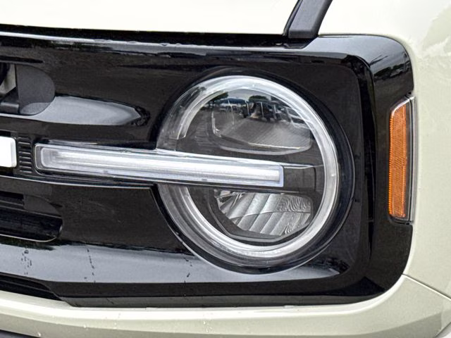 2025 Desert Sand Ford Bronco Outer Banks 4X4 SUV