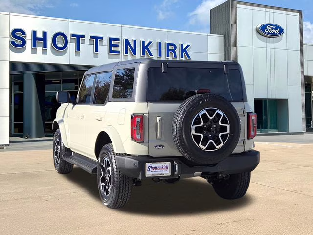 2025 Desert Sand Ford Bronco Outer Banks 4X4 SUV
