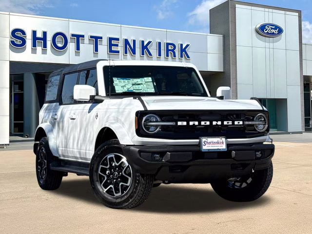 2025 Oxford White Ford Bronco Outer Banks 4X4 SUV