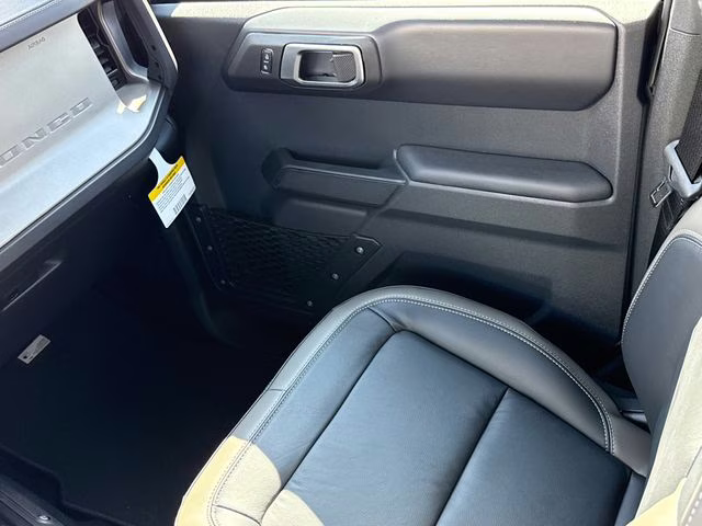 2025 Oxford White Ford Bronco Outer Banks 4X4 SUV