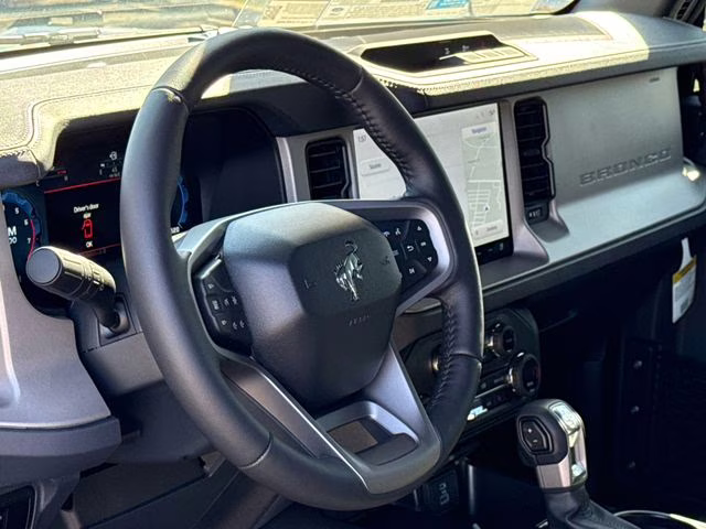 2025 Oxford White Ford Bronco Outer Banks 4X4 SUV