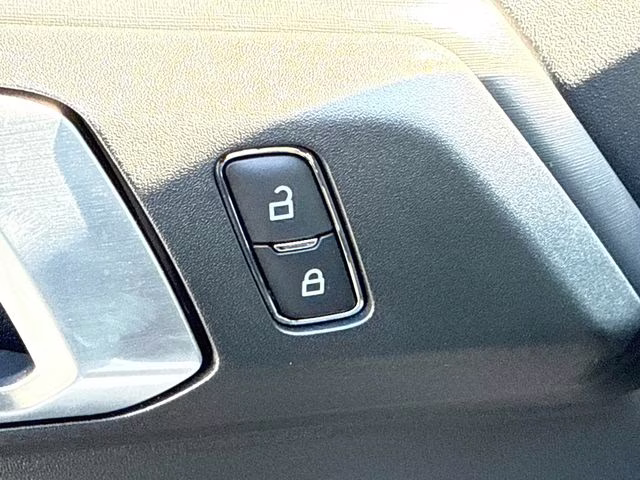 2025 Oxford White Ford Bronco Outer Banks 4X4 SUV