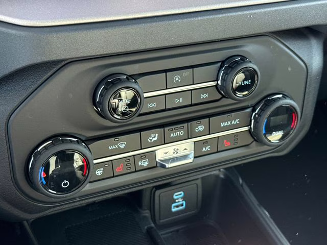 2025 Oxford White Ford Bronco Outer Banks 4X4 SUV