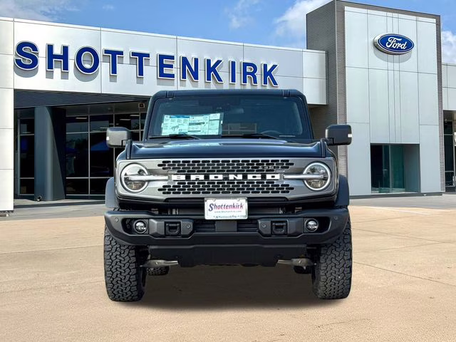 2025 Shadow Black Ford Bronco Badlands 4X4 SUV