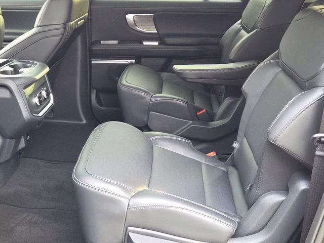 2025 Black Metallic Ford Expedition Max Platinum 4X4 SUV