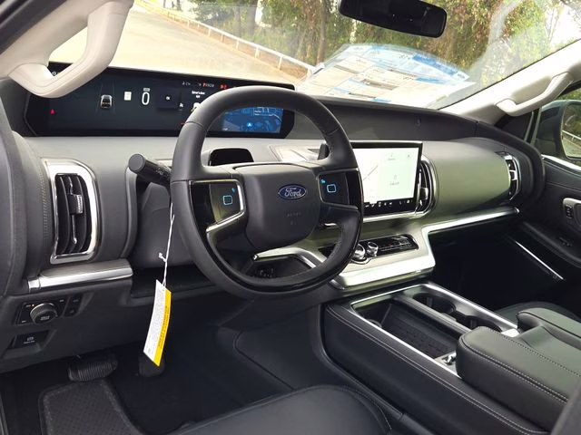 2025 Black Metallic Ford Expedition Max Platinum 4X4 SUV