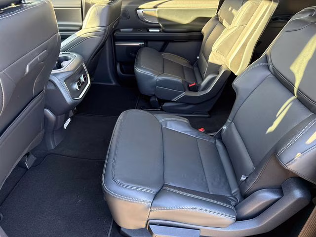 2026 Black Metallic Ford Expedition Max Platinum 4X4 SUV