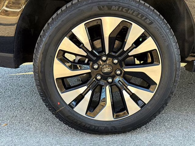 2026 Black Metallic Ford Expedition Max Platinum 4X4 SUV
